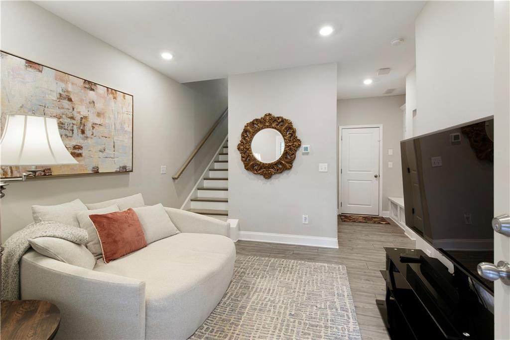 5047 Chesterfield Lane, Dunwoody, Georgia image 39
