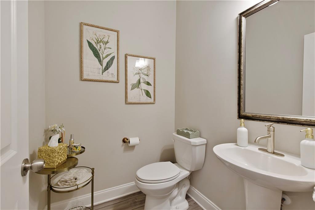 5047 Chesterfield Lane, Dunwoody, Georgia image 23