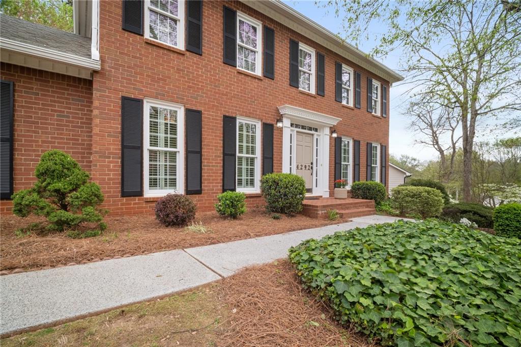 4292 Rocky Glen, Roswell, Georgia image 4