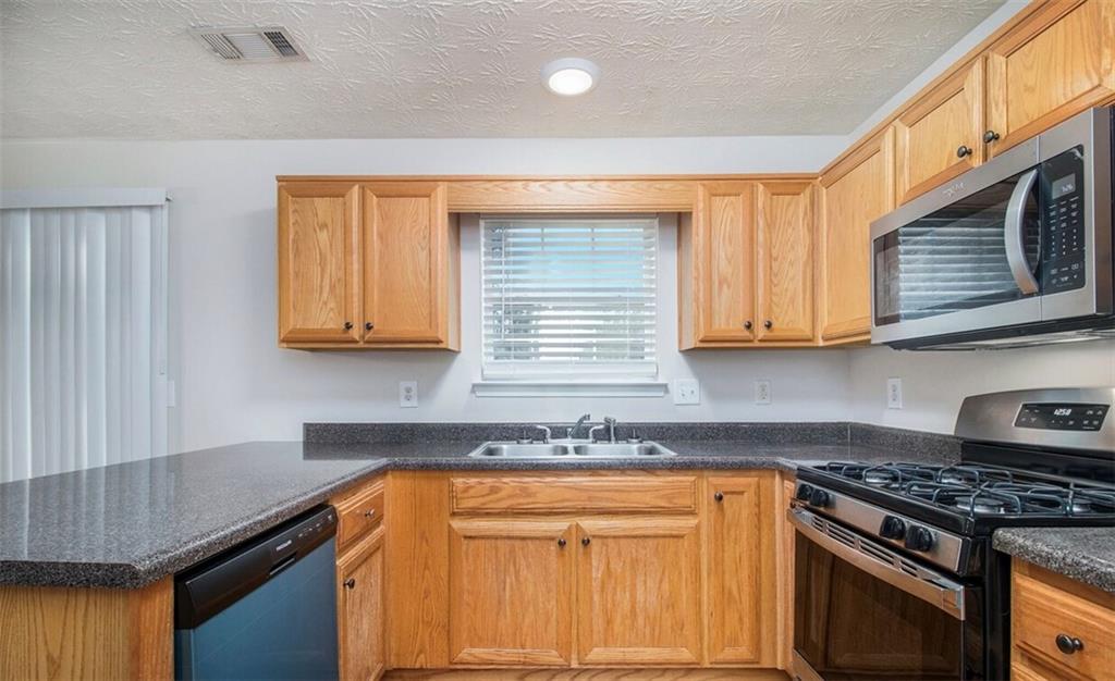 2960 Fields Drive, Lithonia, Georgia image 3