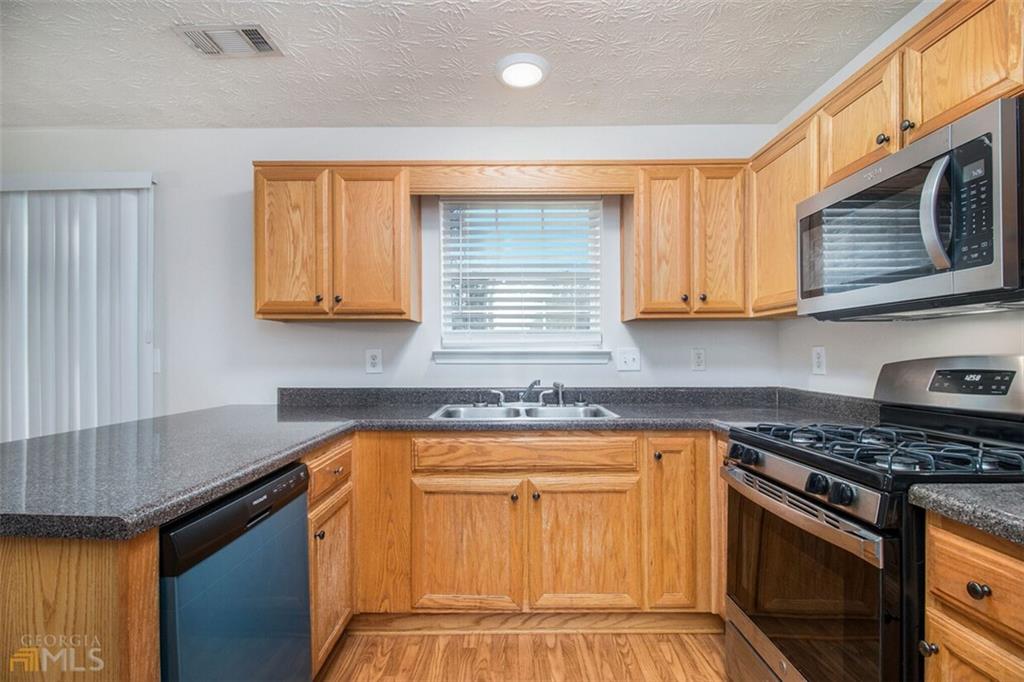 2960 Fields Drive, Lithonia, Georgia image 4