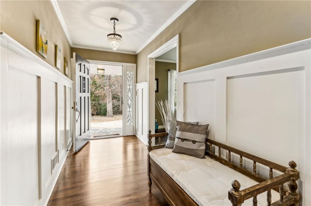 1597 Princess Circle NE