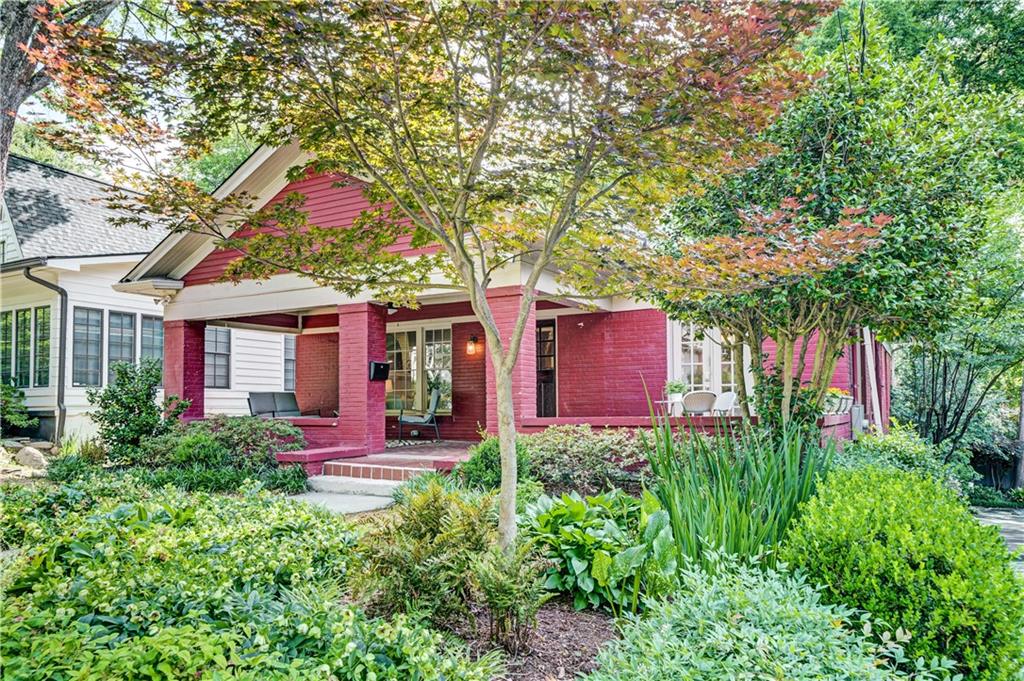 895 Charles Allen Drive NE