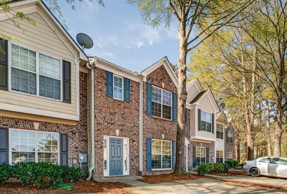 2864 Parkway Close, Lithonia, Georgia image 2
