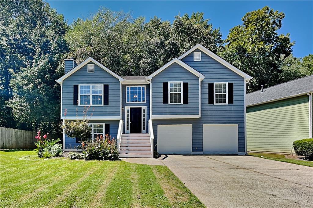 Charming 3 bed, 3 bath, 2,061 sqft home in Acworth! Open kitchen concept with updated counters and a spacious living room. Primary suite with attached bathroom. Spacious backyard, great for gatherings! Pets accepted on a case by case basis. Additional admin fees apply. The Fireplace is decorative. Schedule your showing today! This home is as-is.
LEASE TERM:1-2 years
This home may be located within a Homeowners Association (HOA) community. If so, residents will be responsible for adhering to all HOA rules and regulations. Please contact your agent or landlord's agent for more information.
DISCLAIMER: Cobb County has certain restrictions on the number and relationship of occupants living in single family homes. All prospective tenants represent that they have reviewed, understand and shall comply with such restrictions.