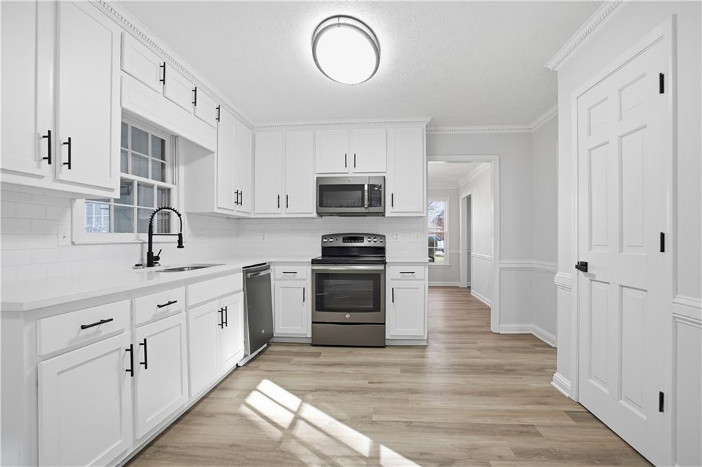 653 Parkcrest Place NE