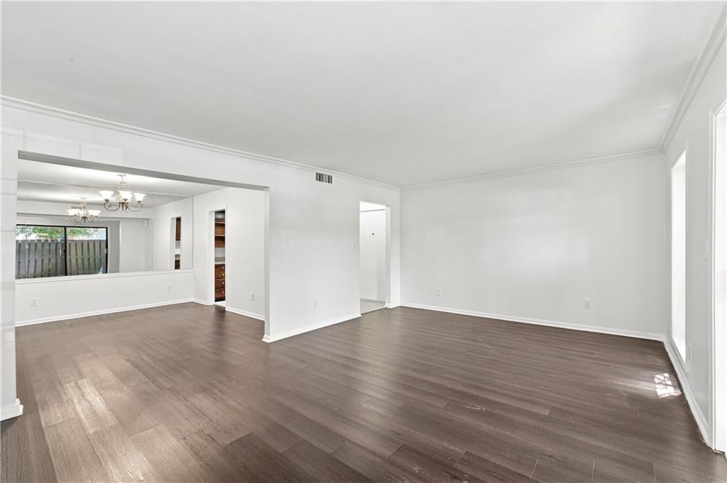6851 Roswell Road K2