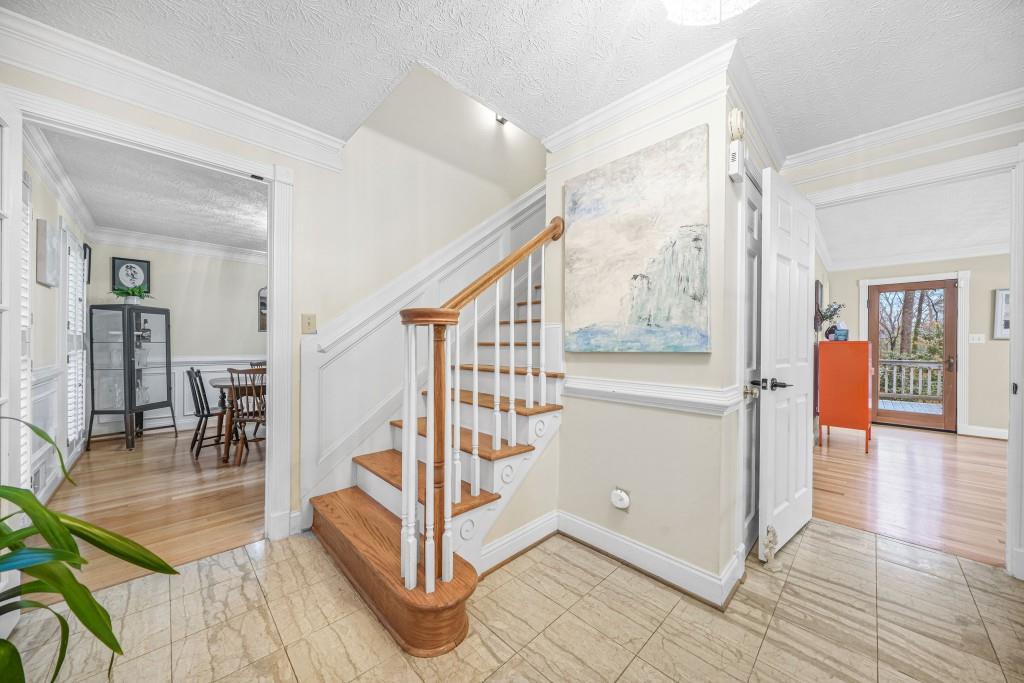 2086 Mountain Creek Court