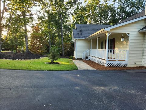 A home in Dahlonega