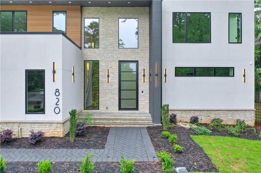 820 Moores Mill Road NW