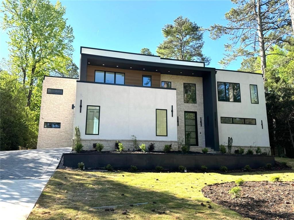 820 Moores Mill Road NW