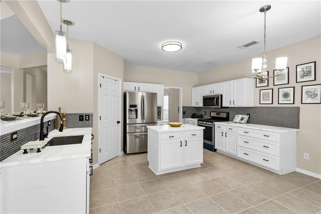 355 Pintail Court, Suwanee, Georgia image 13