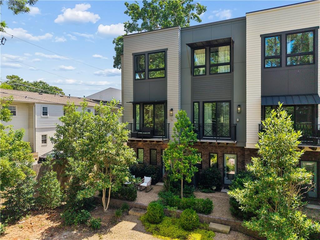 2199 Lenox Road NE 12