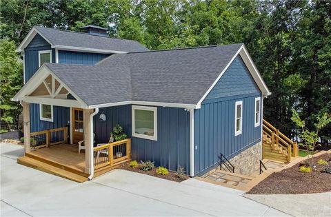 A home in Dawsonville