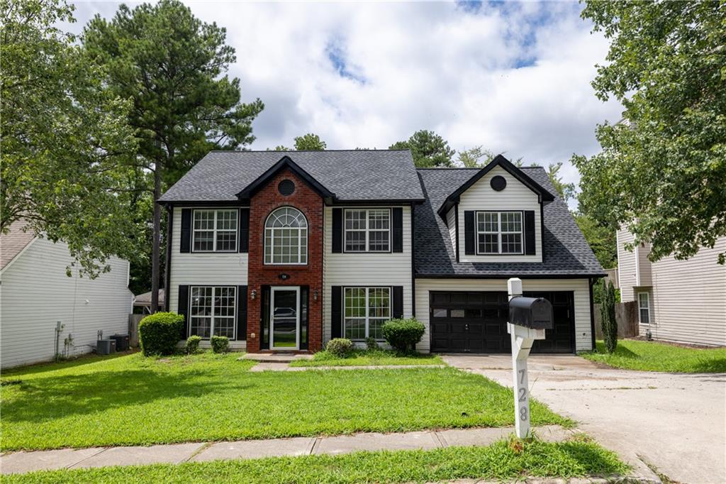 728 Simon Way