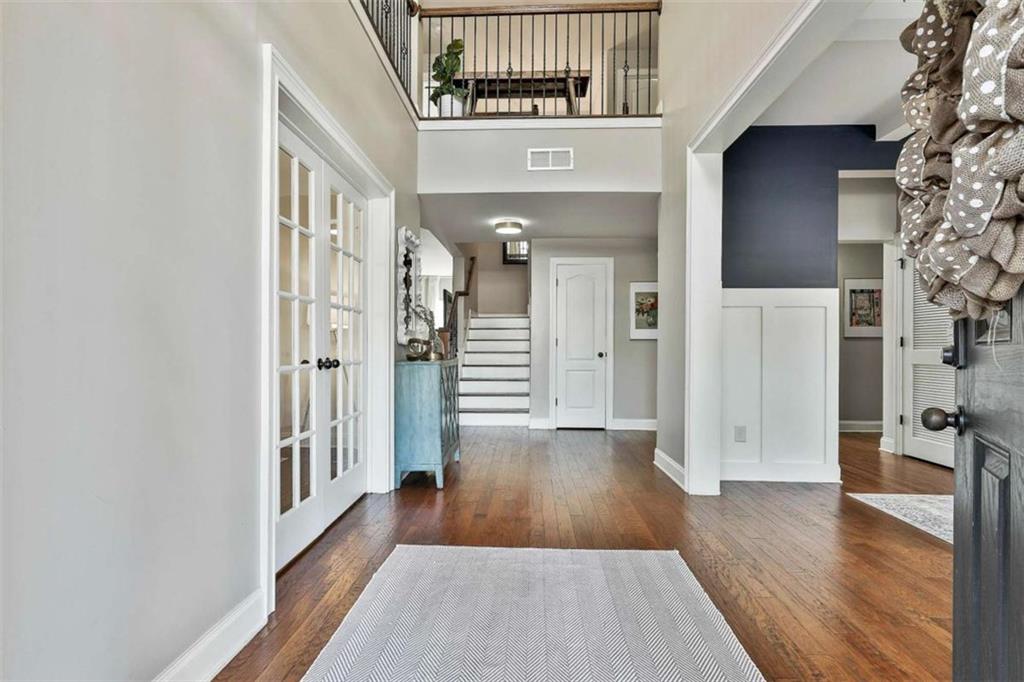 7 Ranan Lane