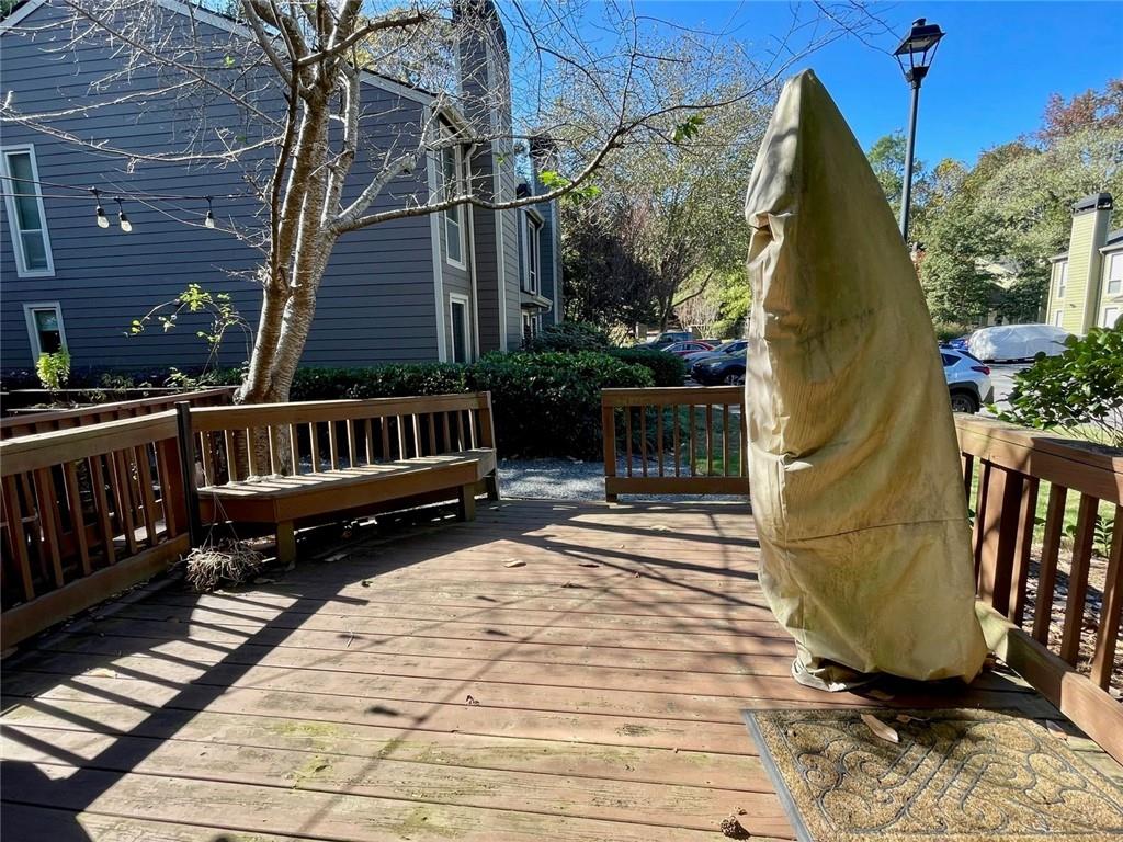 CHATTAHOOCHEE CHASE - Residential