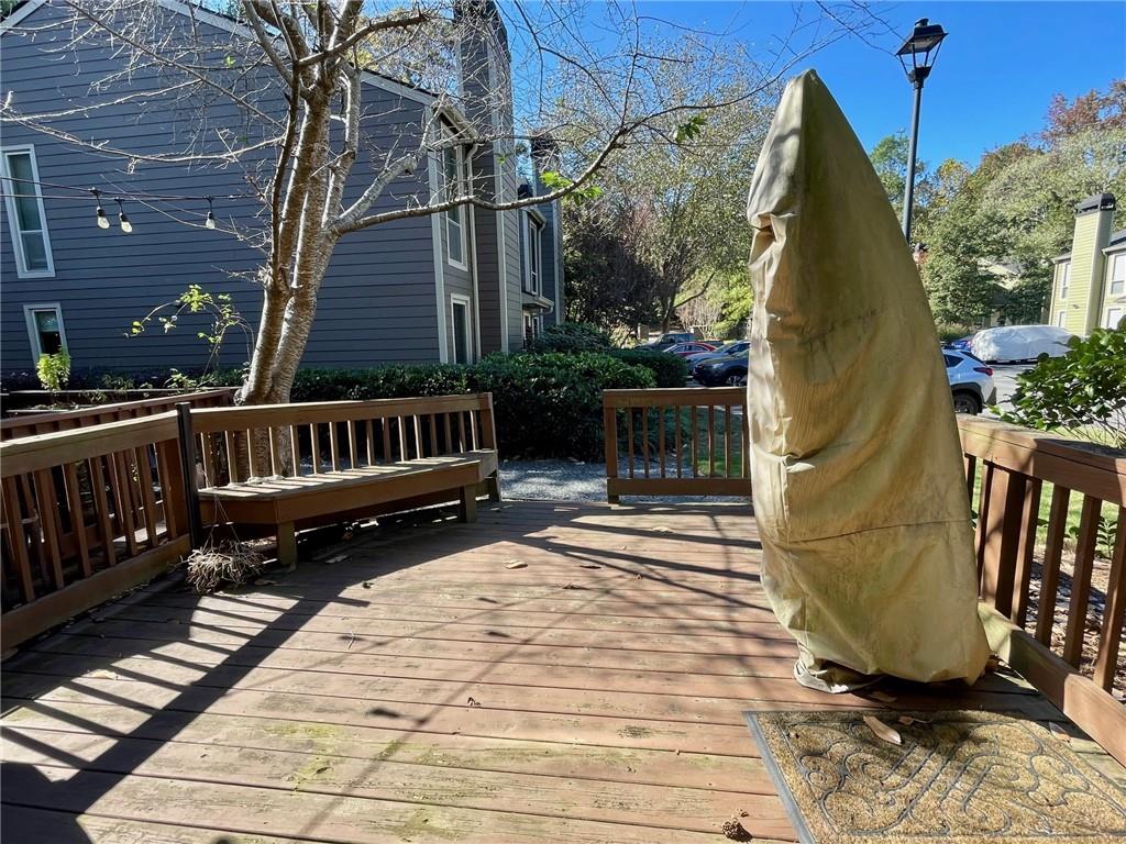 CHATTAHOOCHEE CHASE - Residential