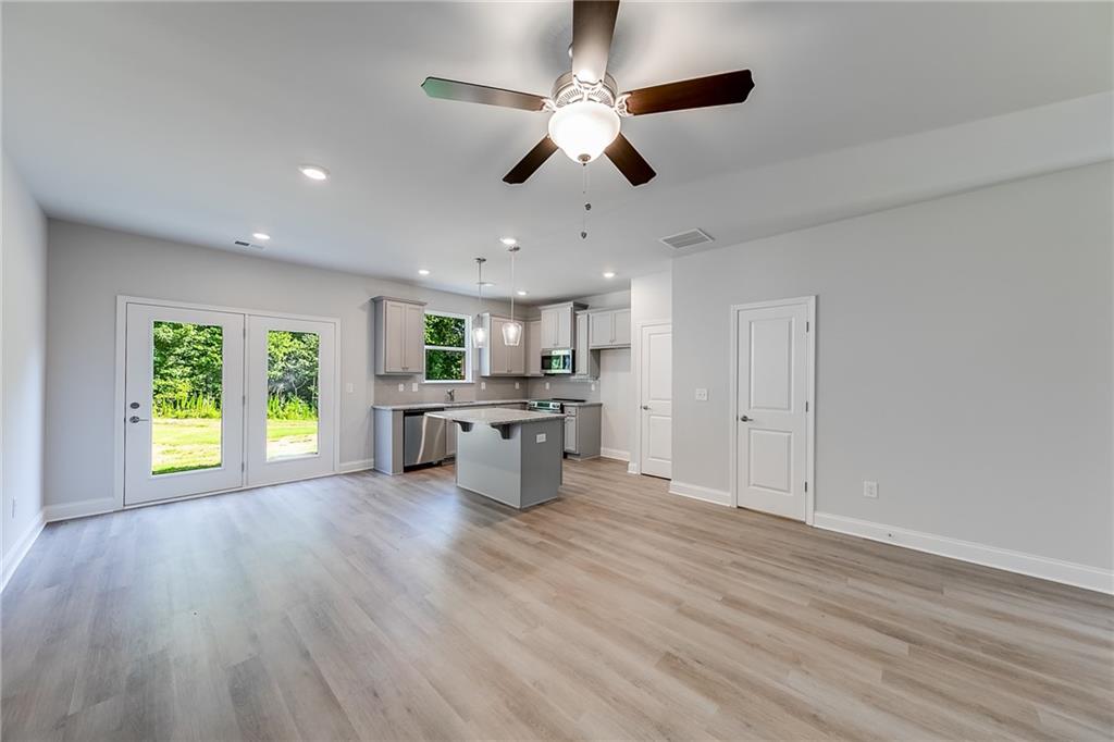 104 Greenview Lot 1602 Court