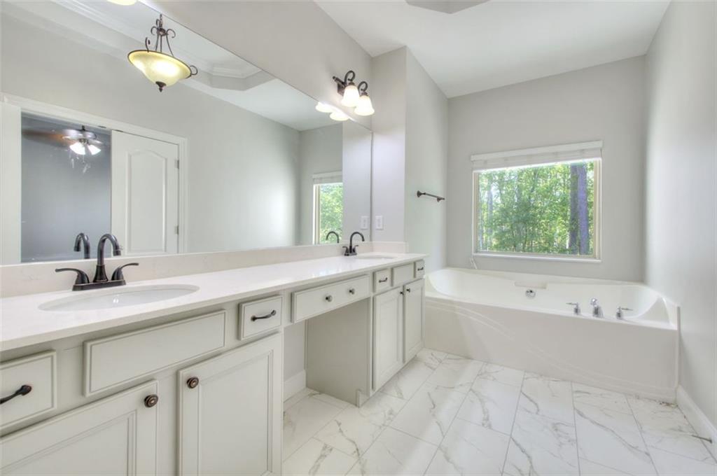 2919 Camplay Drive, Suwanee, Georgia image 16