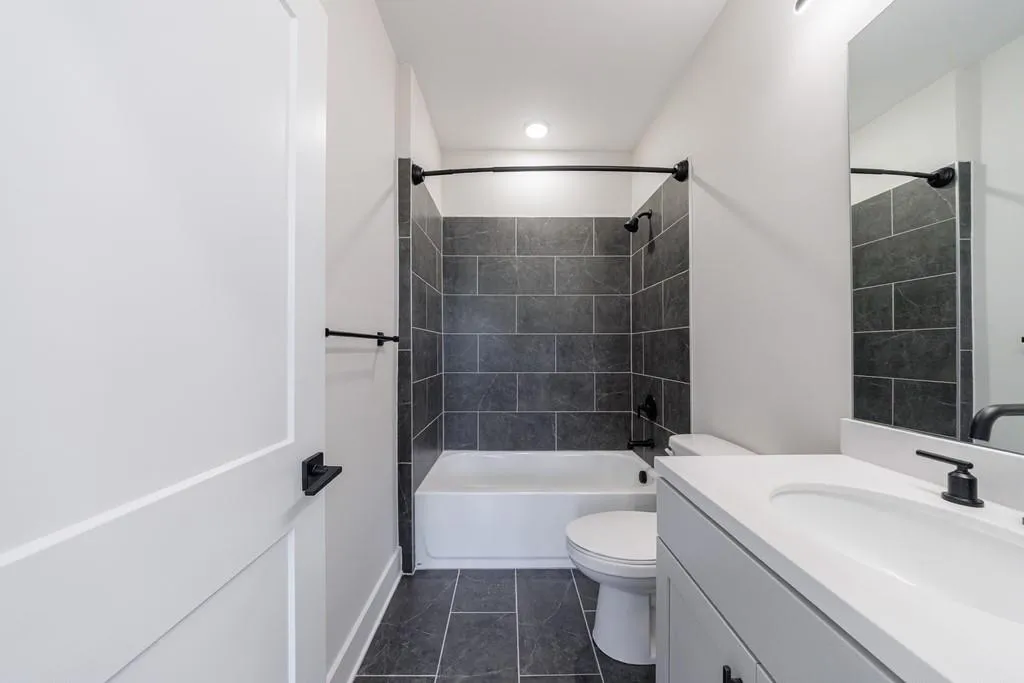 Alpharetta, Georgia 30009, United States, 4 Bedrooms Bedrooms, ,4 BathroomsBathrooms,Residential,Active,106922