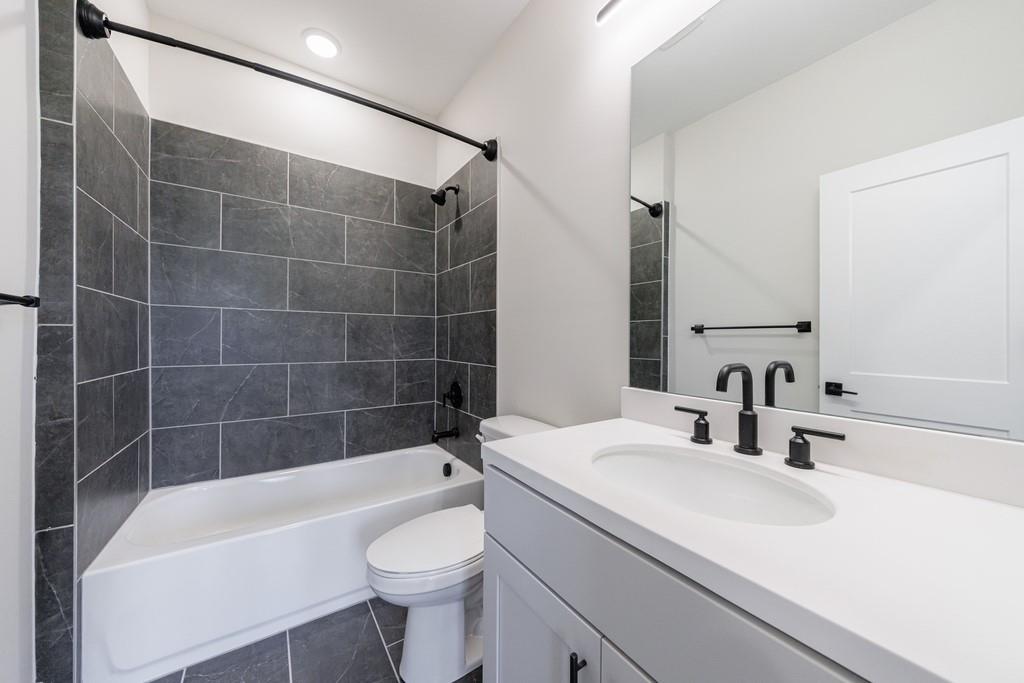 The Gathering Alpharetta - Residential Lease