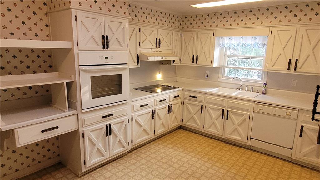 1221 Kenyon Road, Lake City, Georgia image 6