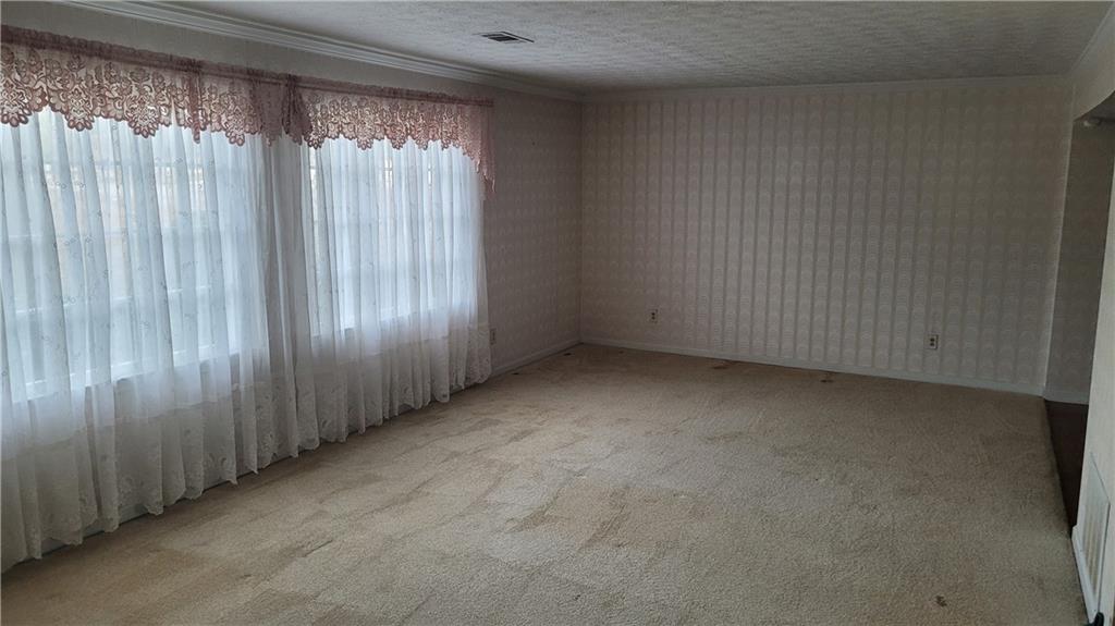 1221 Kenyon Road
