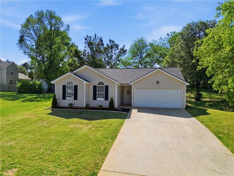 Homes For Sale - 4357 Green Manor Way<br/> Douglas County, Douglasville, GA 30135
