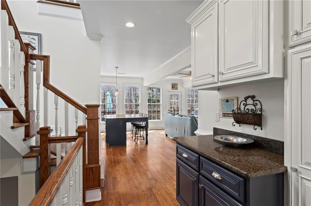 7105 HAW CREEK