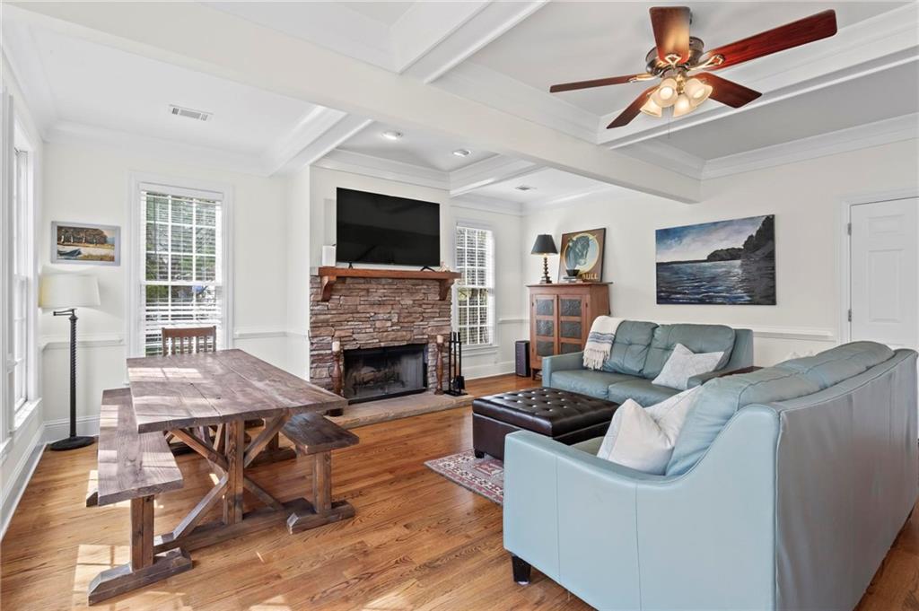 7105 HAW CREEK
