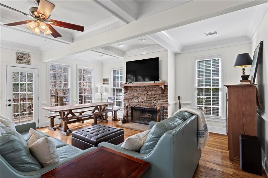 7105 HAW CREEK