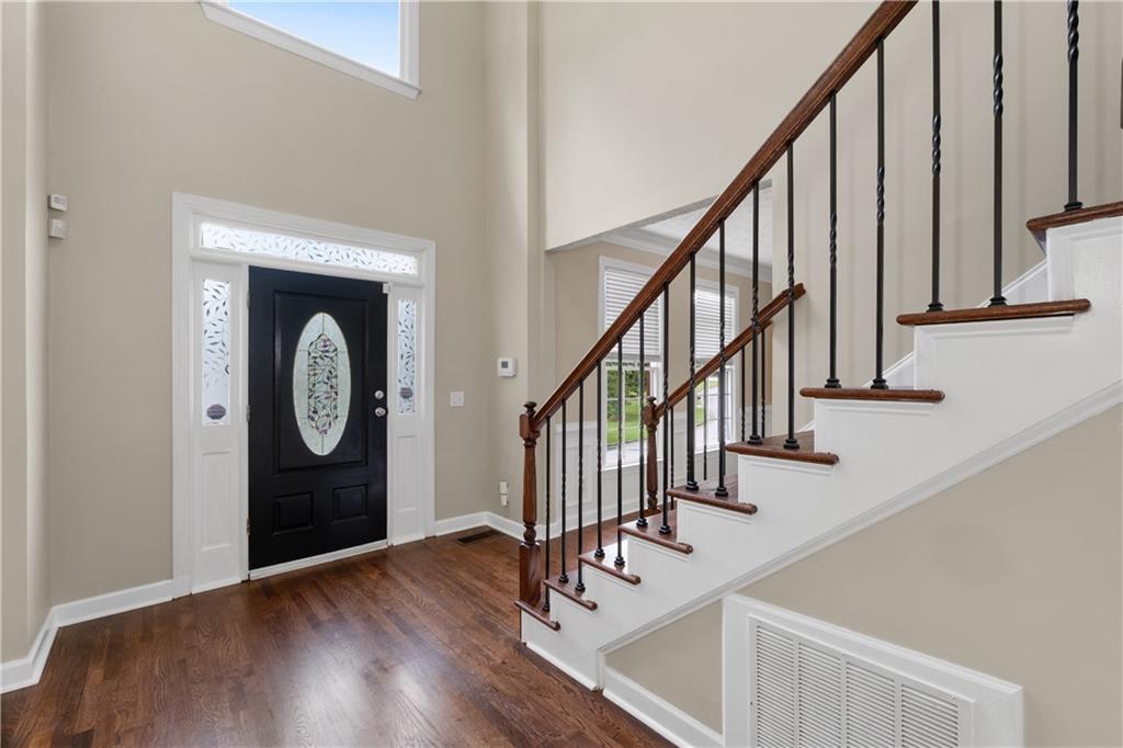 1811 Lake Cove Drive SW