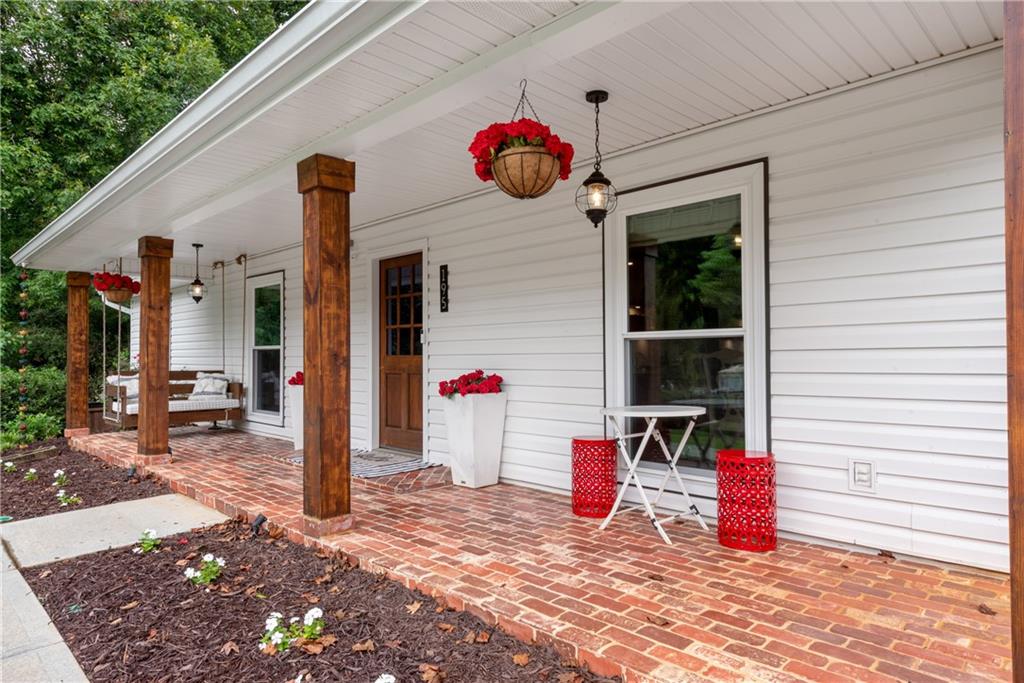 195 Thistlewood Lane