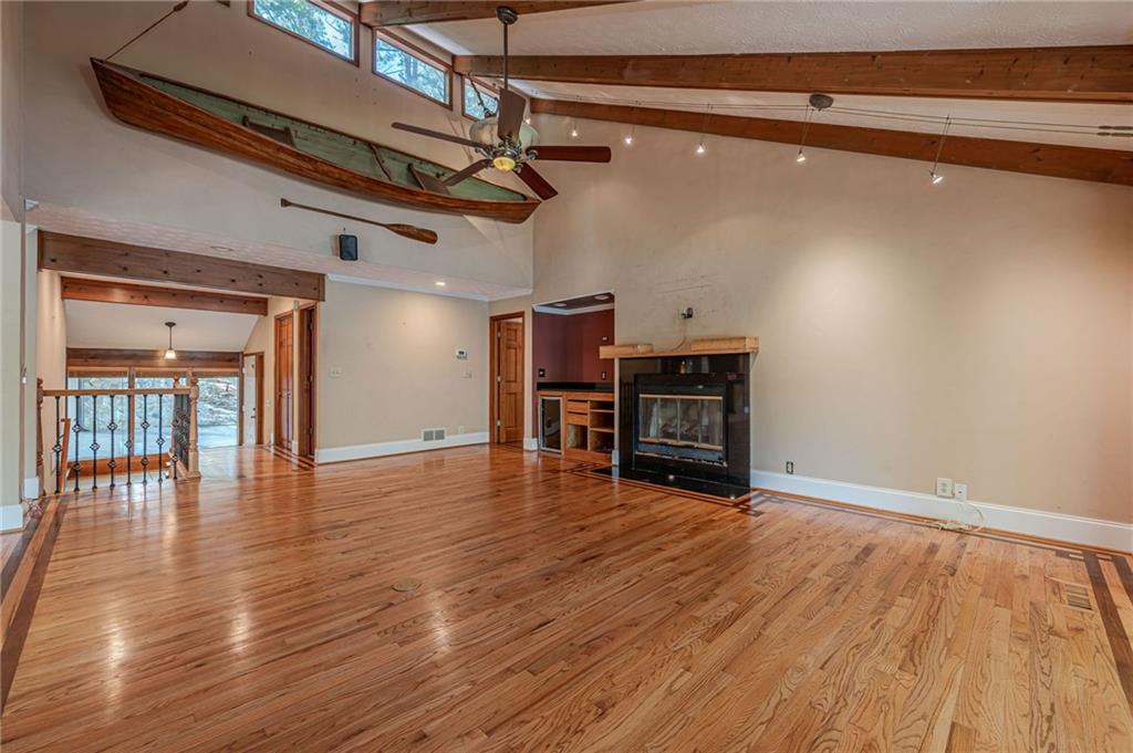 137 Broadwater Court