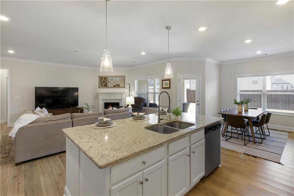 7065 Branch Creek Cove, Flowery Branch, Georgia image 14