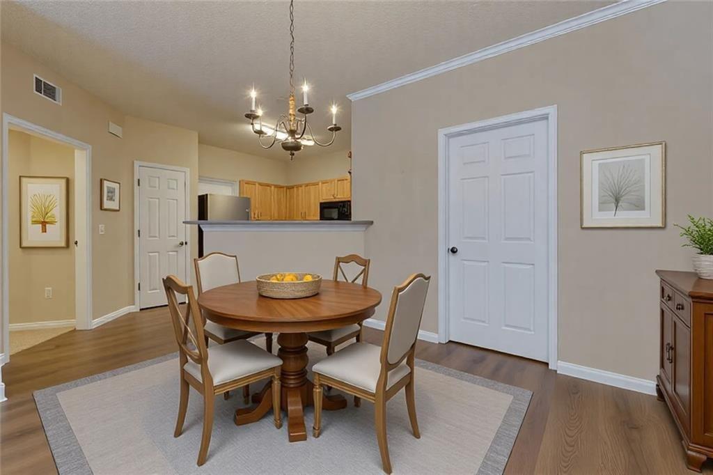 8020 Woodland Lane