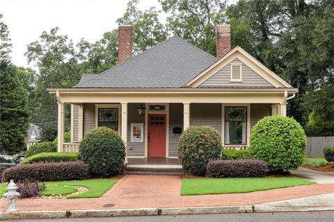 Photo of 1047 Oak Street SW, Atlanta, GA 30310 (MLS # 7261917)