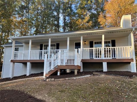 A home in Powder Springs