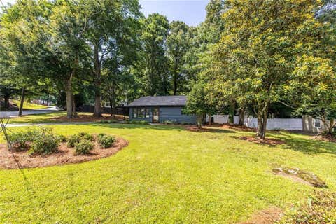 Photo of 1802 La Dawn Lane NW, Atlanta, GA 30318 (MLS # 7811669)