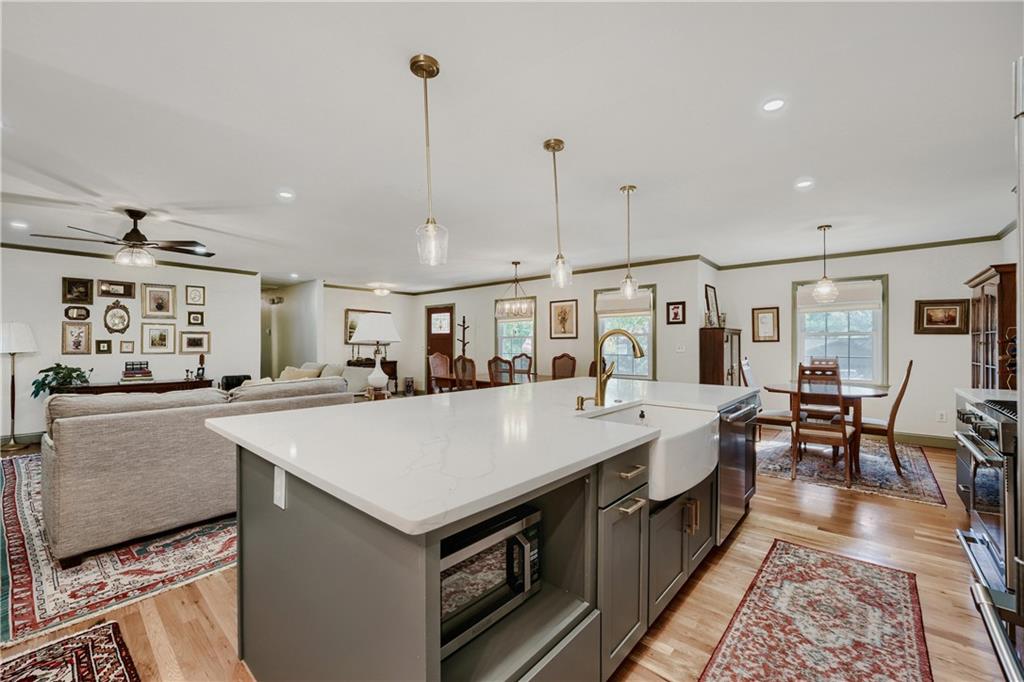 4384 Bonaparte Drive