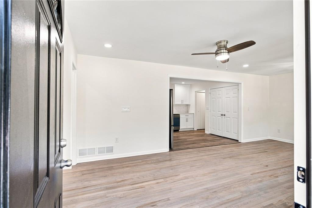 126 Meadow Park Lane SW