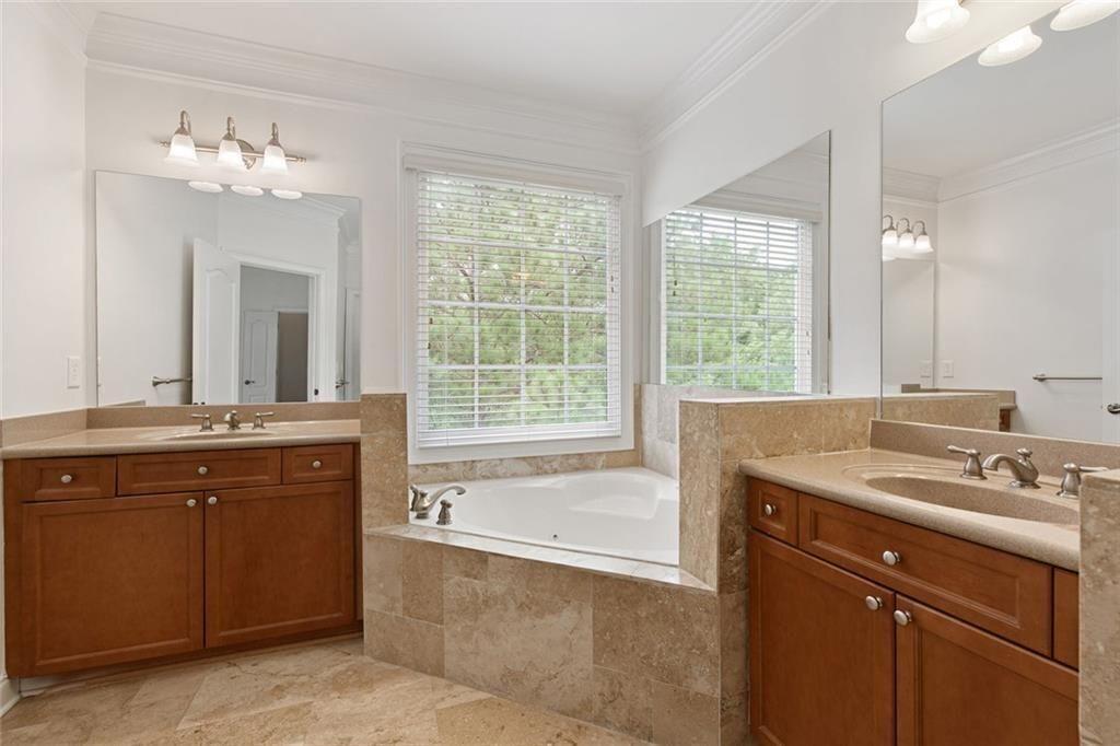 Dunwoody Row - Residential