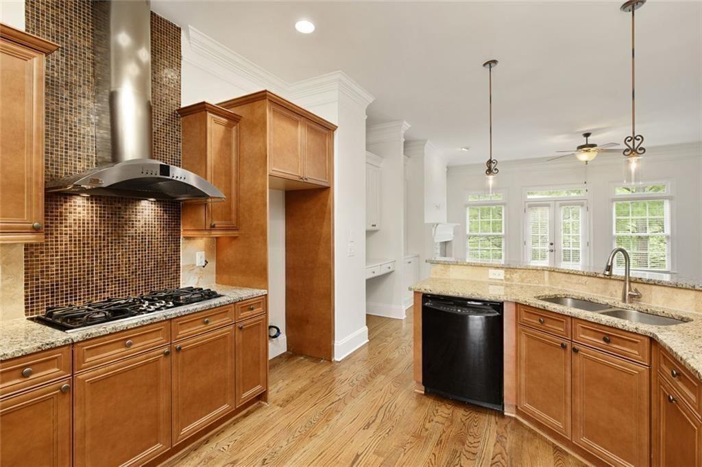 Dunwoody Row - Residential