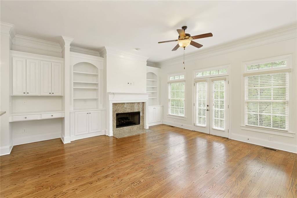 Dunwoody Row - Residential