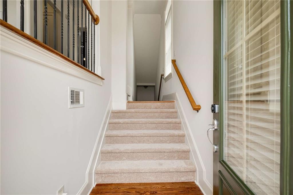 3331 Vintage Circle SE