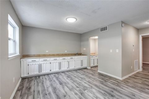 7325 Cardigan Circle Atlanta GA 30328