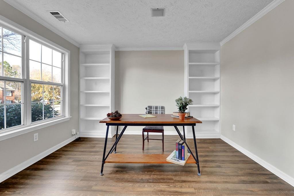 1245 Overland Crossing