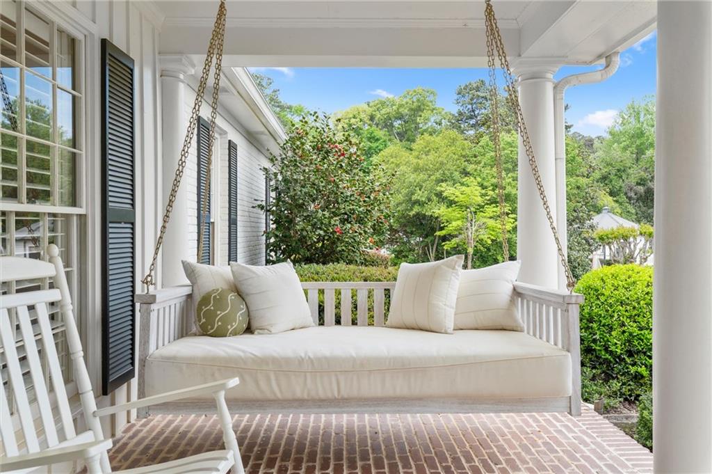 4613 Crepe Myrtle Circle SE