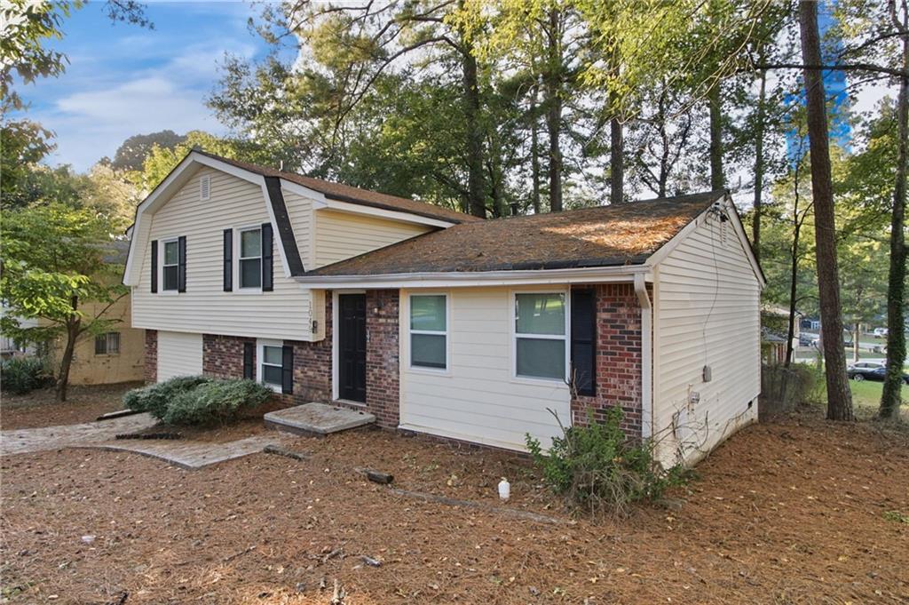 1049 Soapstone Lane